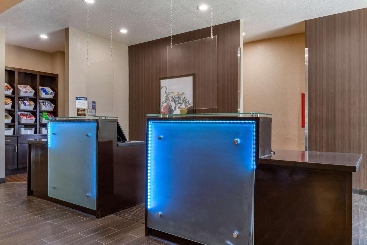 Best Western Plus Big Lake Inn Екстер'єр фото