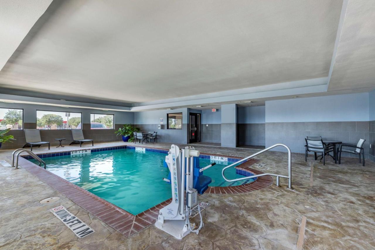 Best Western Plus Big Lake Inn Екстер'єр фото