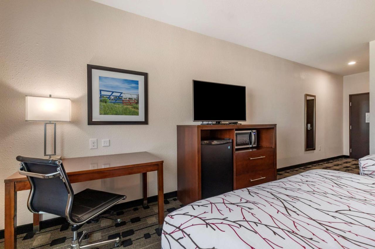 Best Western Plus Big Lake Inn Екстер'єр фото
