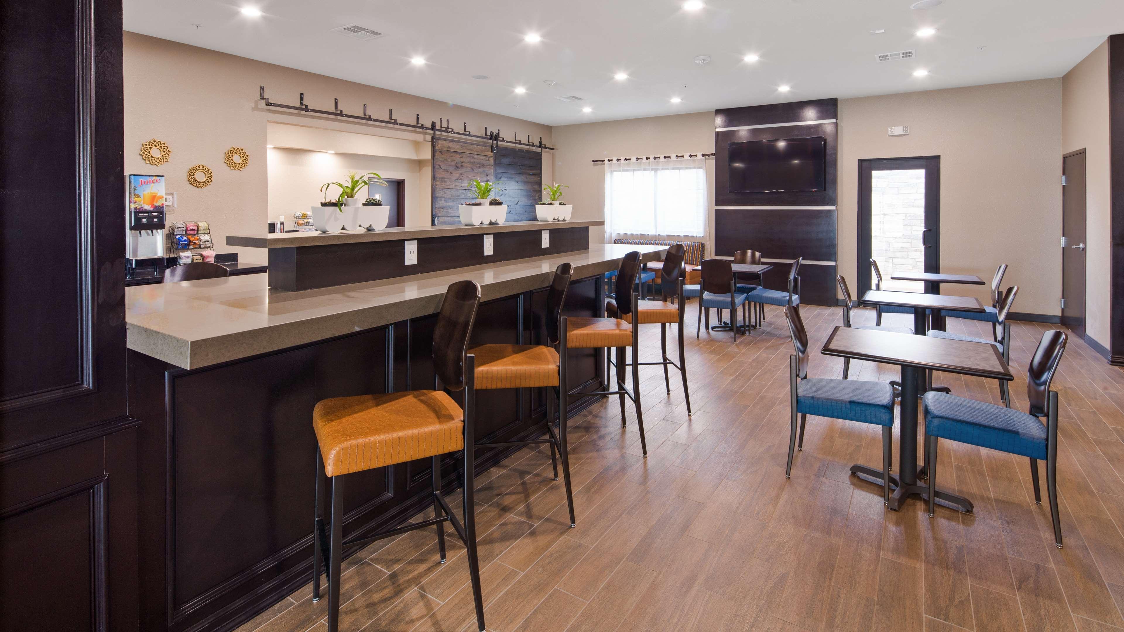 Best Western Plus Big Lake Inn Екстер'єр фото