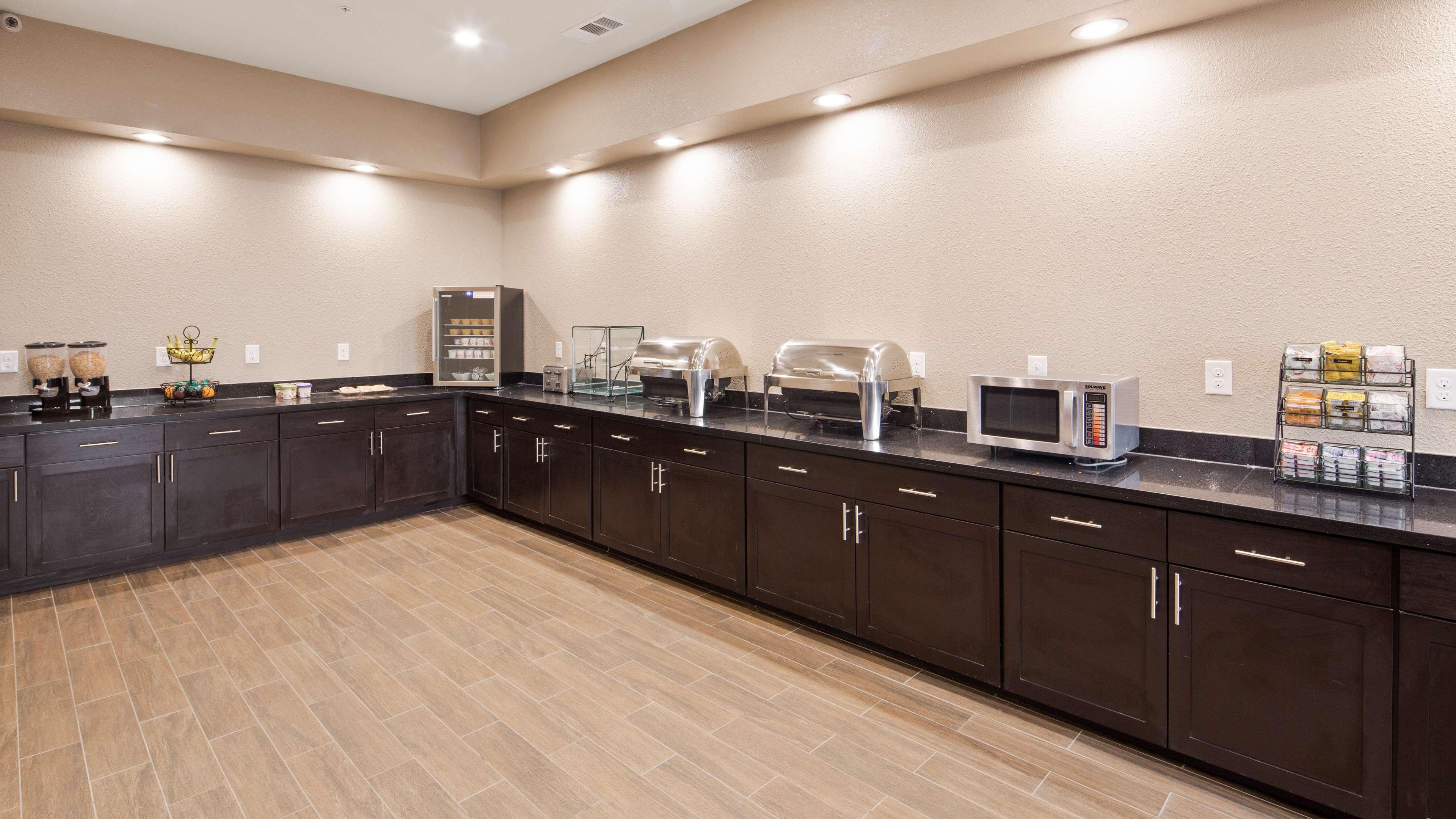 Best Western Plus Big Lake Inn Екстер'єр фото